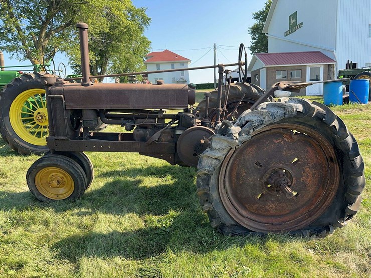 john-deere-b-image-2