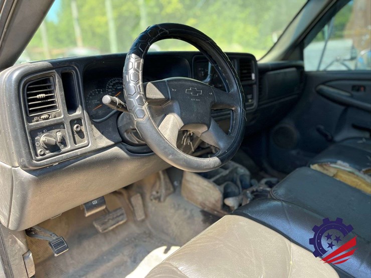 2003-chevrolet-silverado-3500-image-63