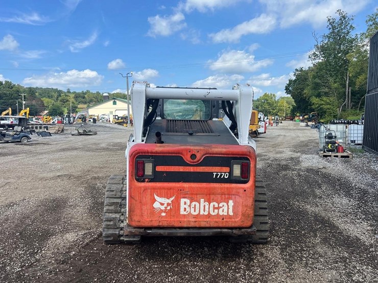 2015-bobcat-t770-image-5