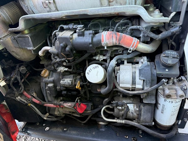 2023-bobcat-s770-image-14