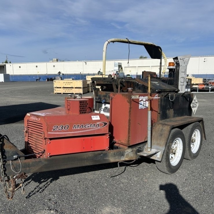 2002 Cimline 230 Magma Towable Crack Sealer