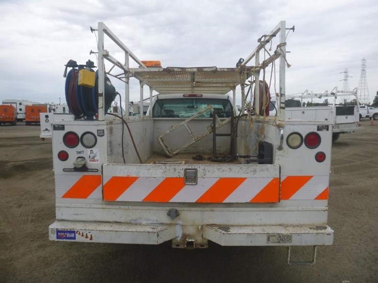 2003-chevrolet-3500-image-6