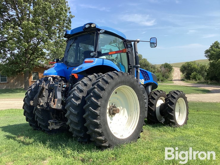 2013-new-holland-t8.360-image-5