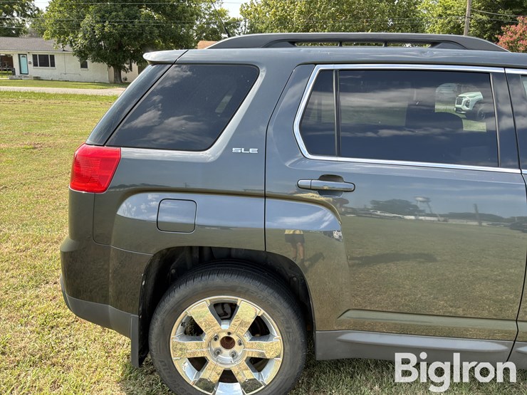 2011-gmc-terrain-image-10