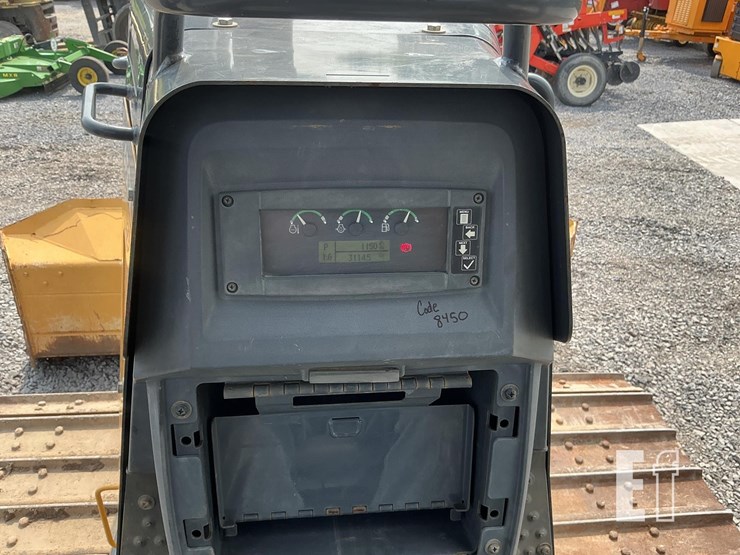 2019-deere-450k-lgp-image-14