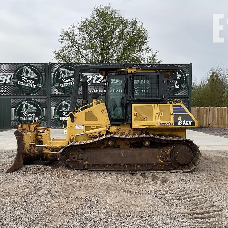 2015 KOMATSU D61EX-23