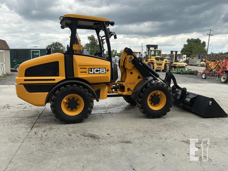 2024-jcb-407-image-5