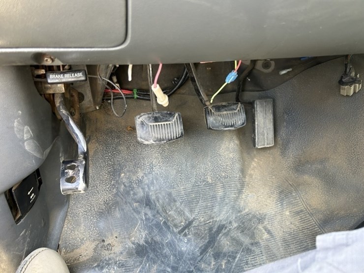 1993-ford-f350-image-28