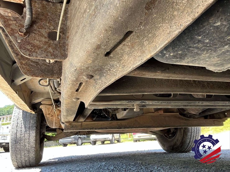 2003-chevrolet-silverado-3500-image-21