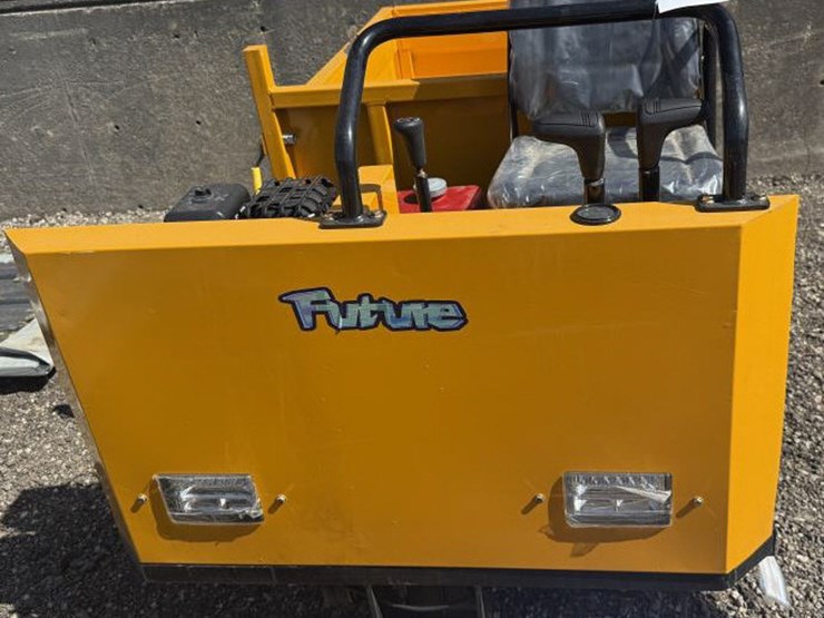 #49-•-crawler-dumper-w/-seat---future-j1500---gas-image-2