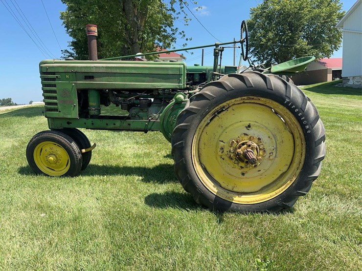 john-deere-h-image-2