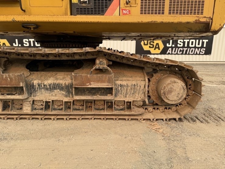 2013-caterpillar-568-image-17