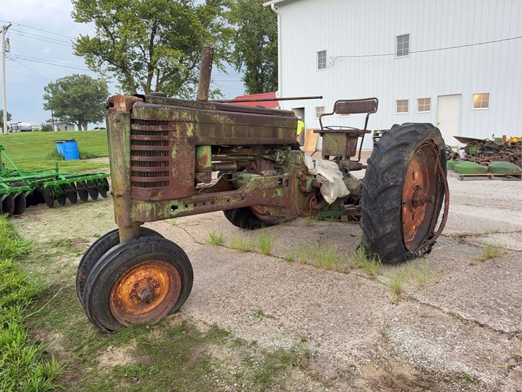john-deere-b-image-1