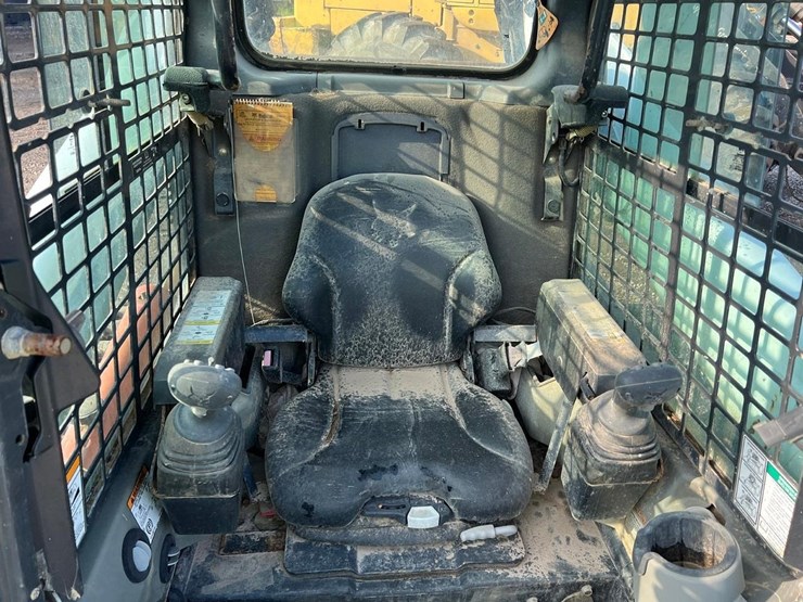 2014-bobcat-t750-image-15