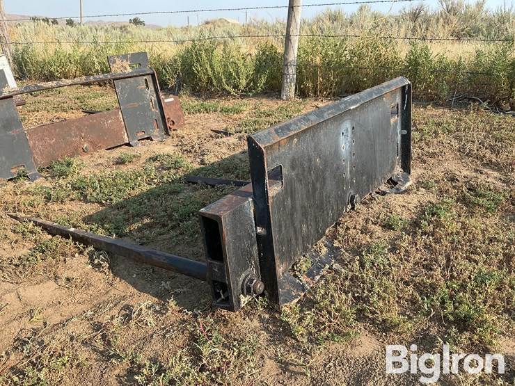 skid-steer-bale-spear-attachment-image-7