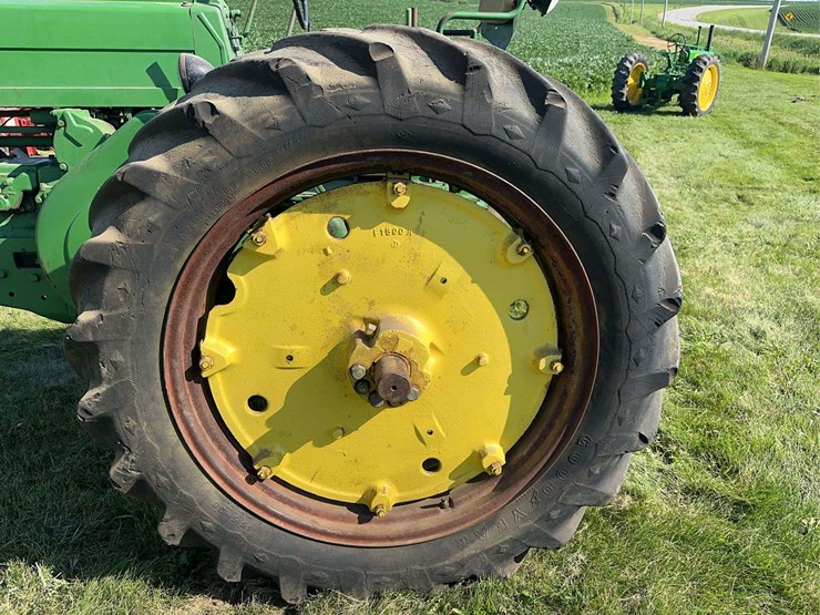 john-deere-70-image-44