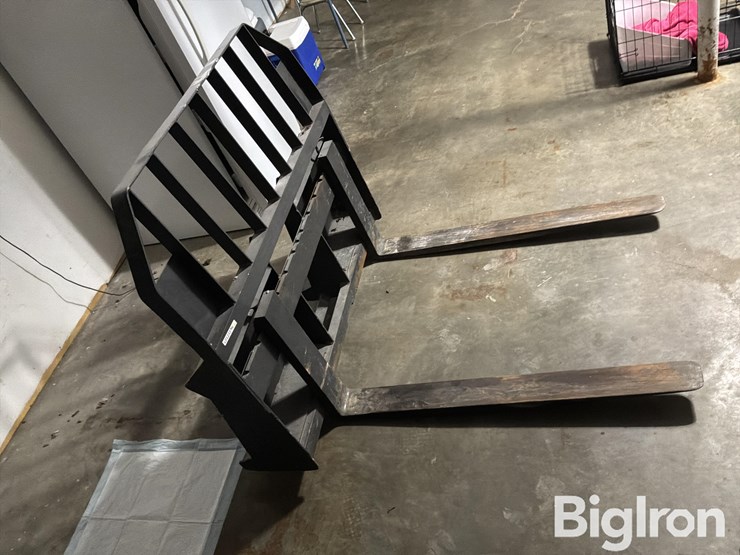 bobcat-pallet-fork-image-4