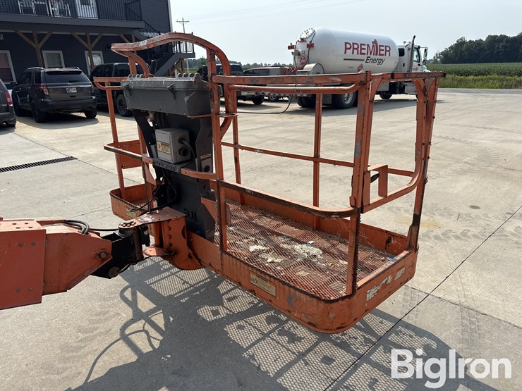 2004-jlg-600s-image-18