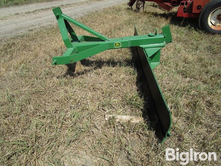 john-deere-8-image-4