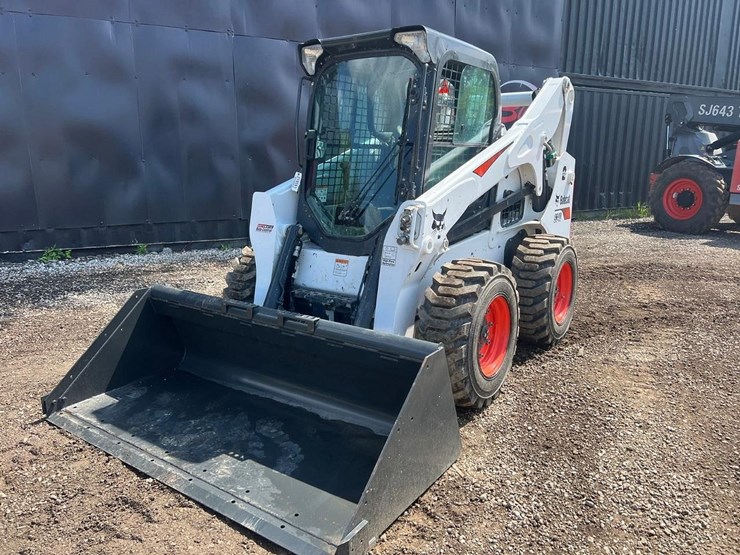 2022-bobcat-s740-image-2