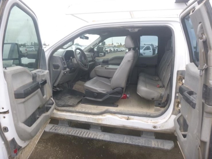 2019-ford-f350-image-8