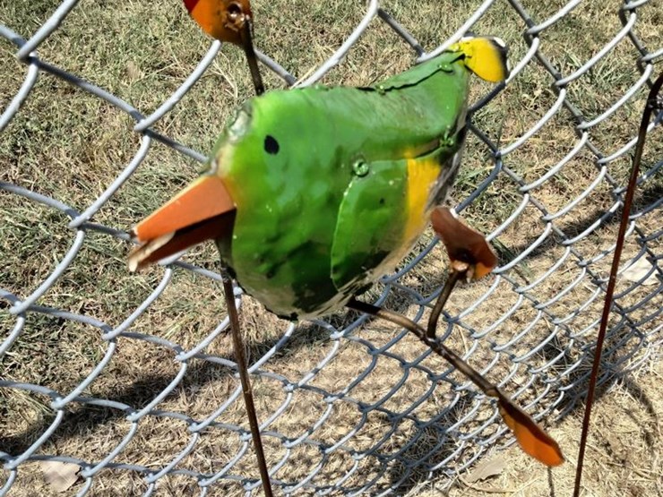 #114-•-metal-art---(2)-in-gound-blue-&-green-birds-image-2