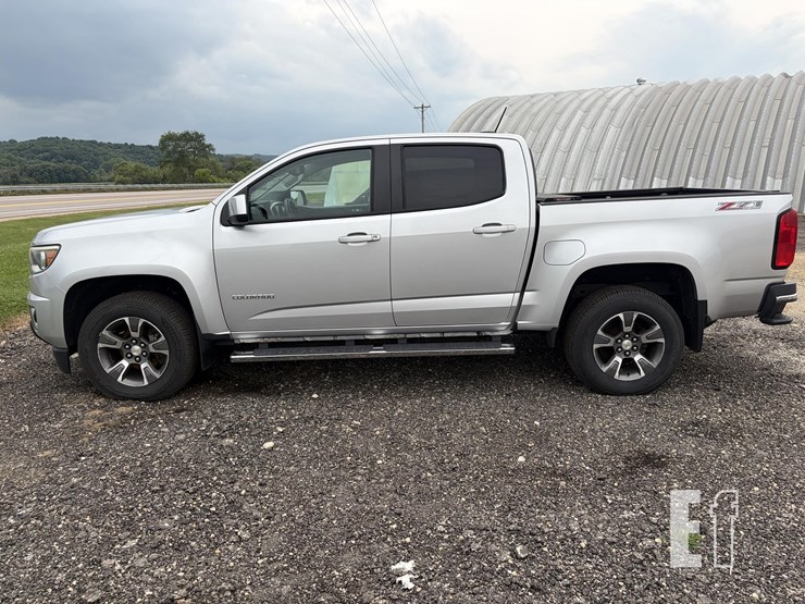 2017-chevrolet-colorado-image-2