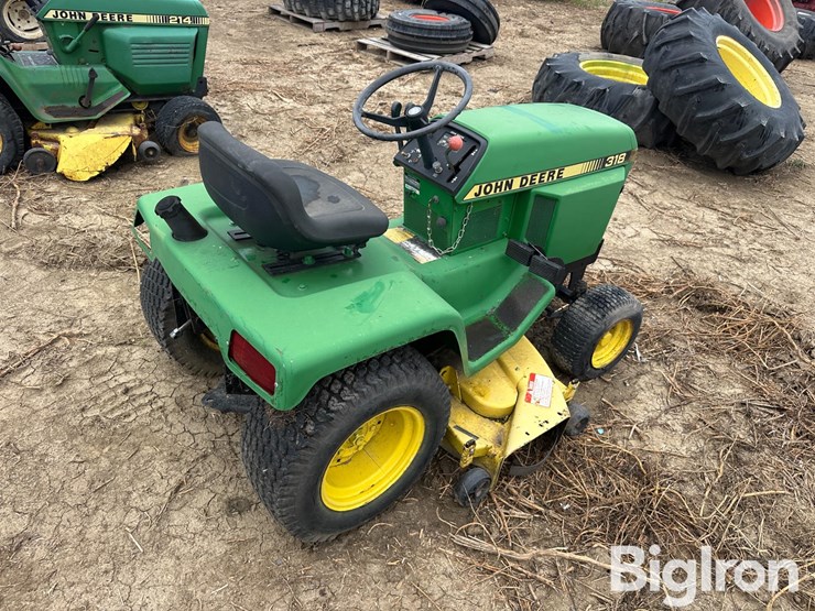 john-deere-318-image-5