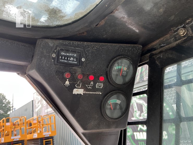 2011-bobcat-s70-image-14
