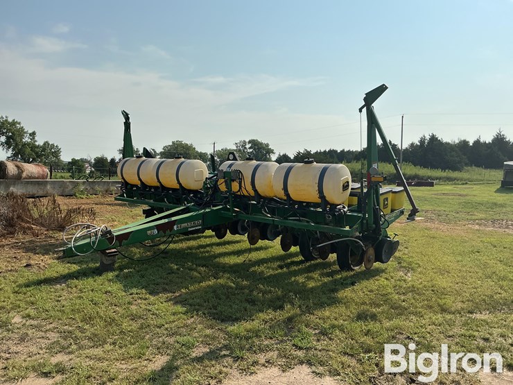 john-deere-1750-image-1