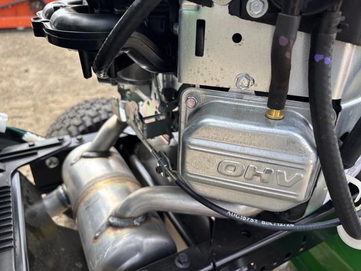 2026-john-deere-s120-image-26