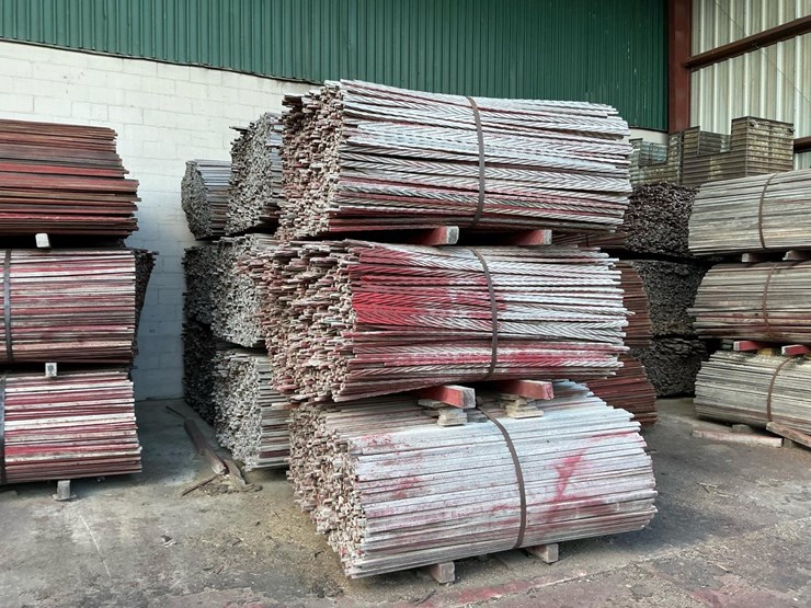 #151-•-fluted-apitong-lumber-sticks-image-12