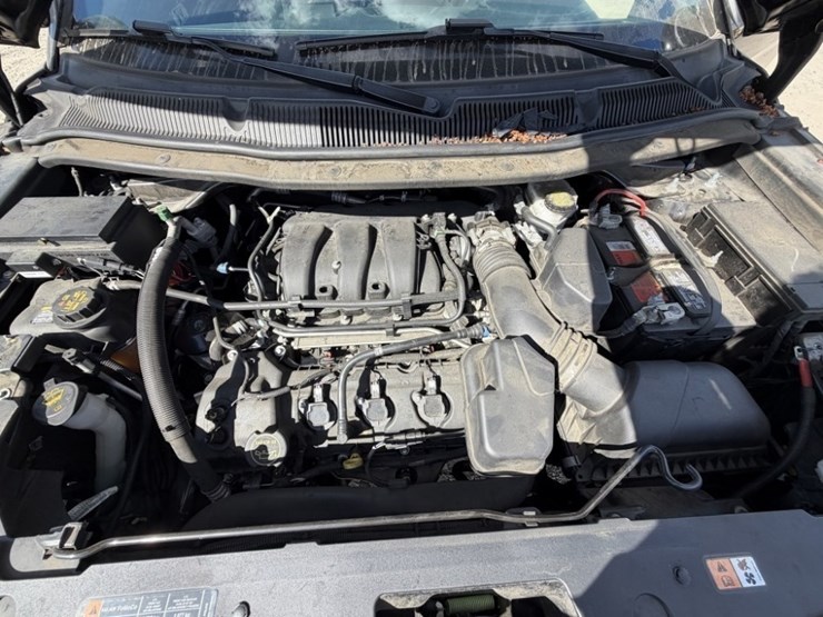 2019-ford-explorer-image-12