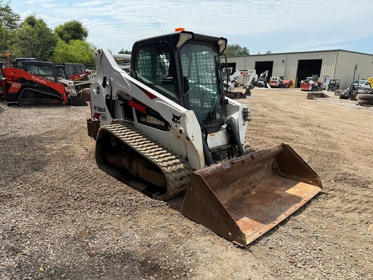 2020-bobcat-t595-image-6