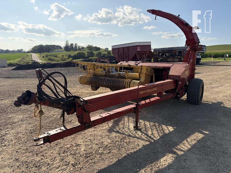 new-holland-900-image-1