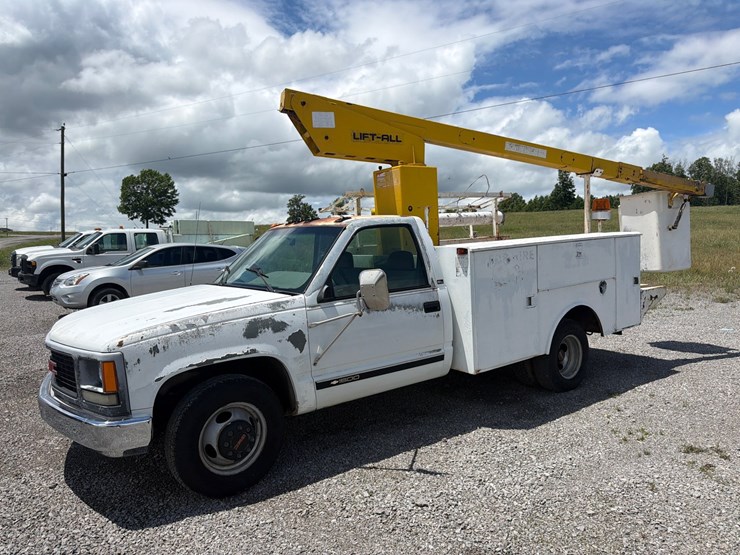 1995-gmc-1500-image-1