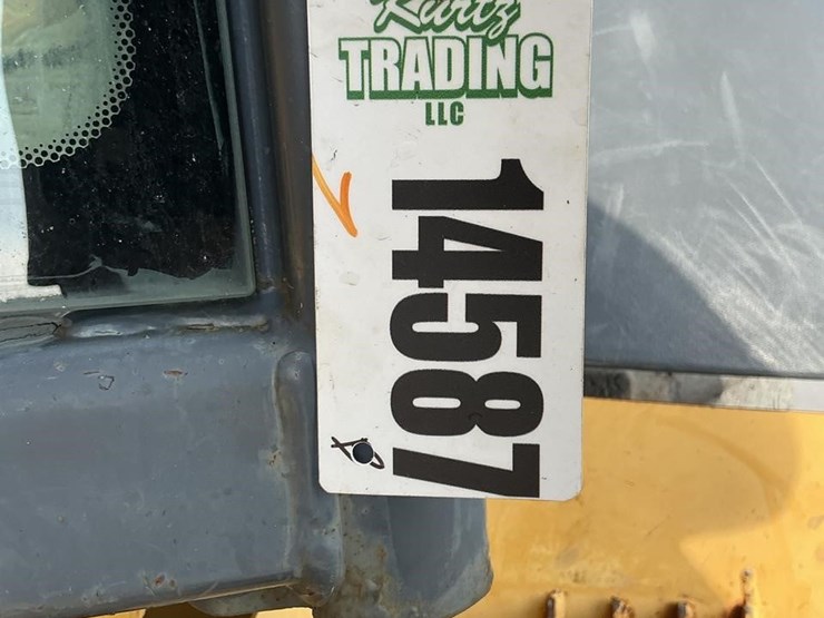2010-deere-310j-image-21