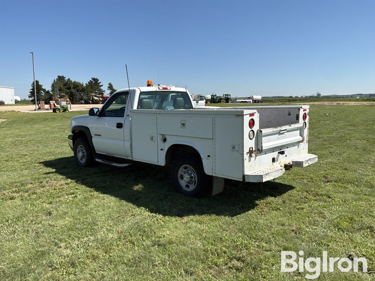 2003-chevrolet-silverado-2500-image-5