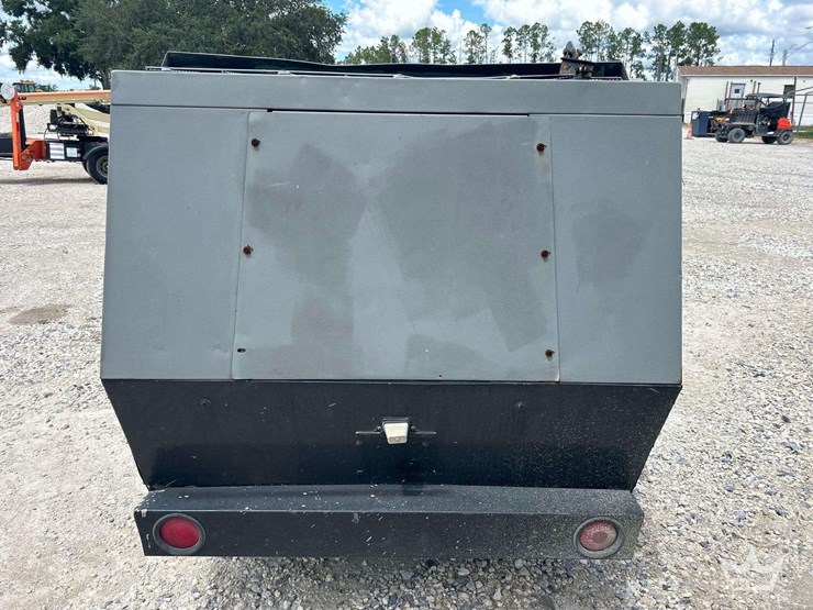 2006-sullair-towable-air-compressor-image-11