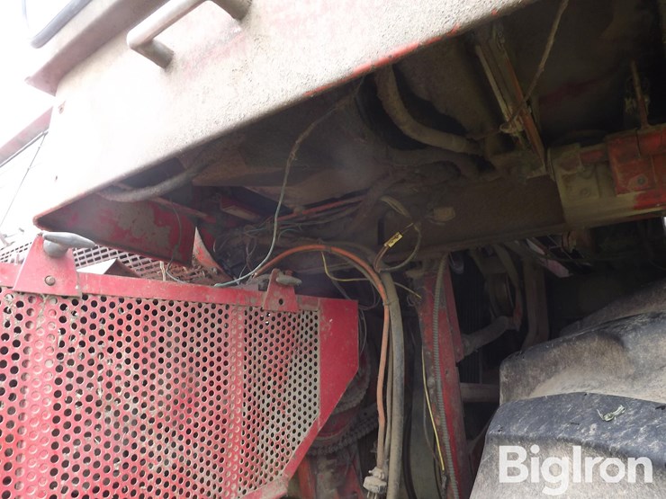 1981-massey-ferguson-860-image-12