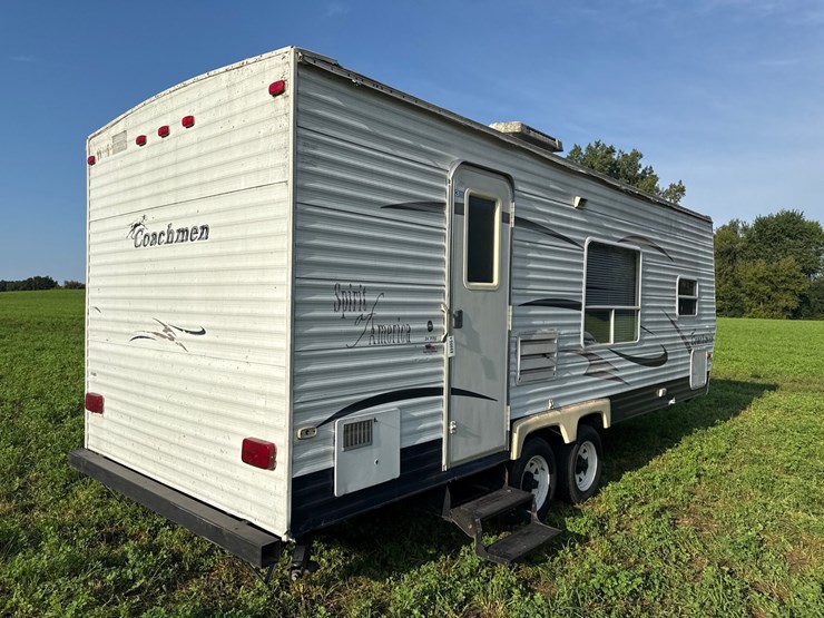 #668-•-spirit-of-america-camper-image-5