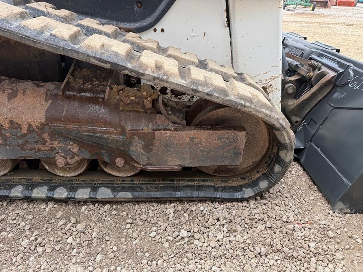 2022-bobcat-t76-image-14