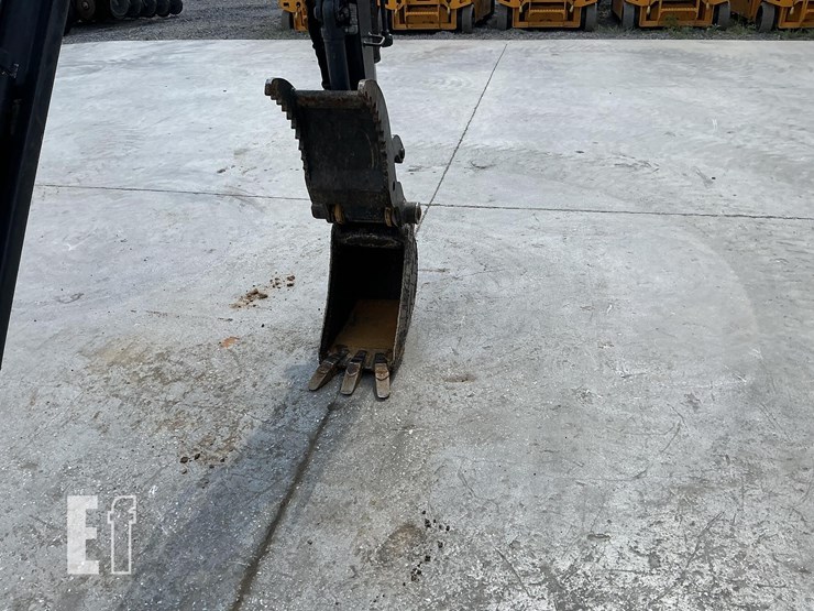 2018-deere-26g-image-11