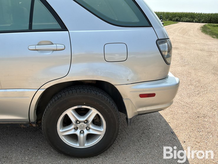 2001-lexus-rx300-image-12