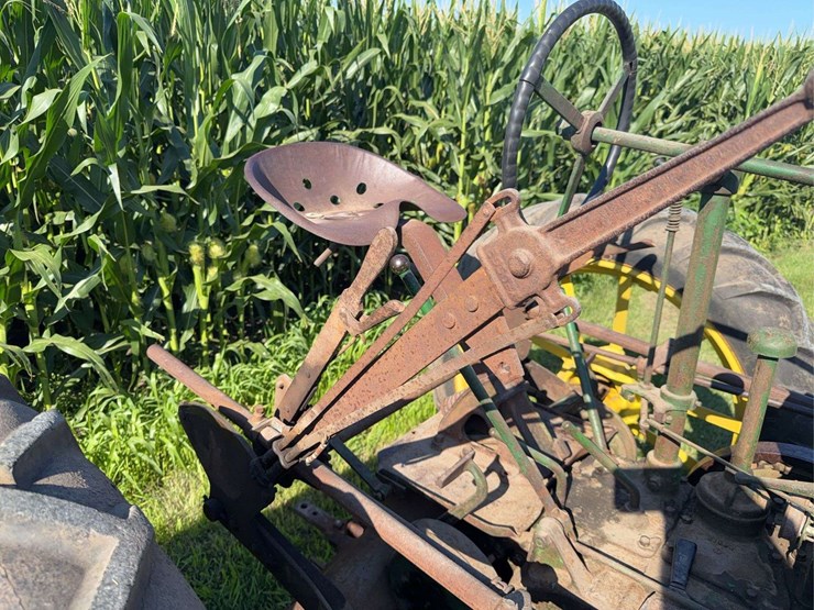 john-deere-b-image-30