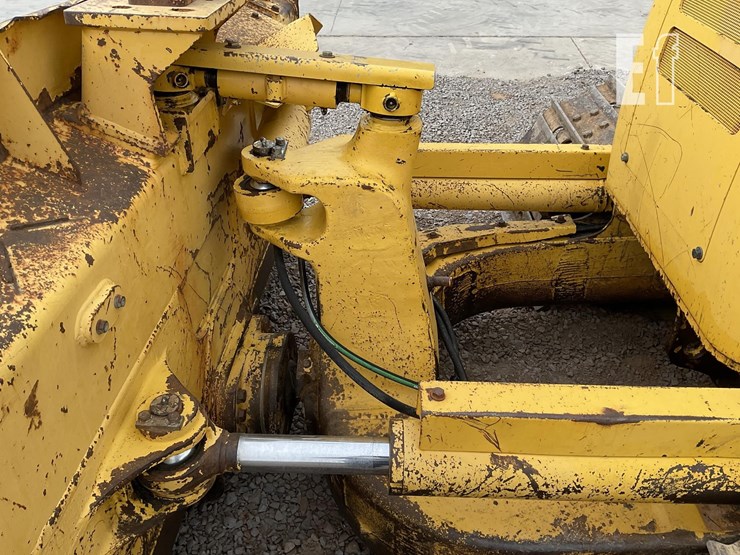 2015-komatsu-d61ex-23-image-12