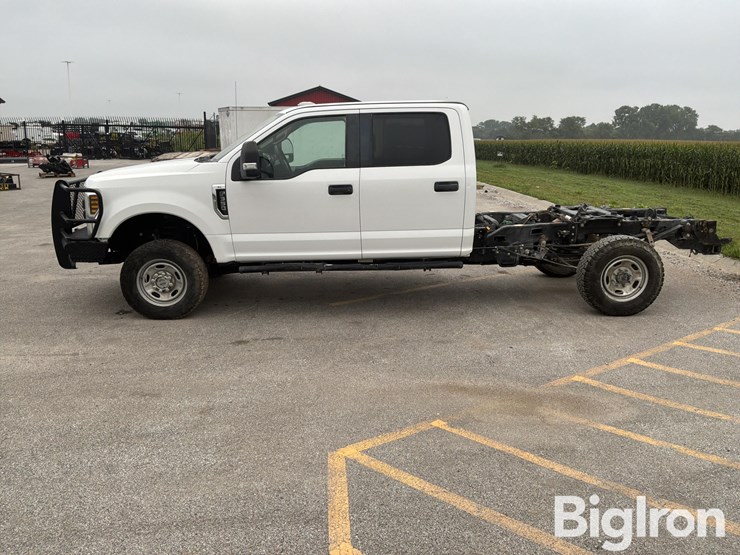 2019-ford-f350-xl-image-8