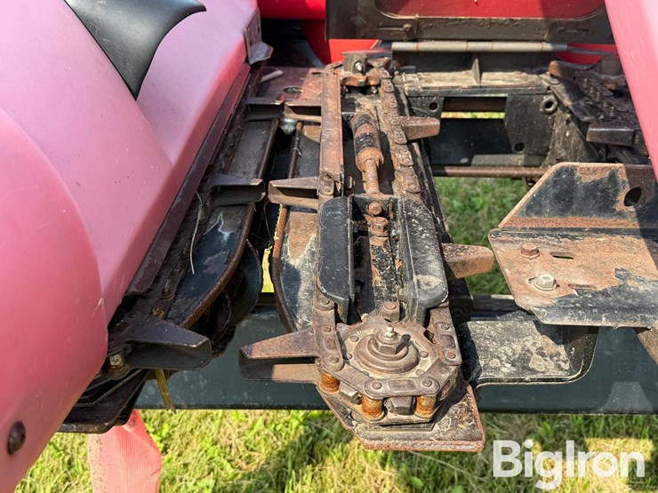 2005-massey-ferguson-3000-image-19