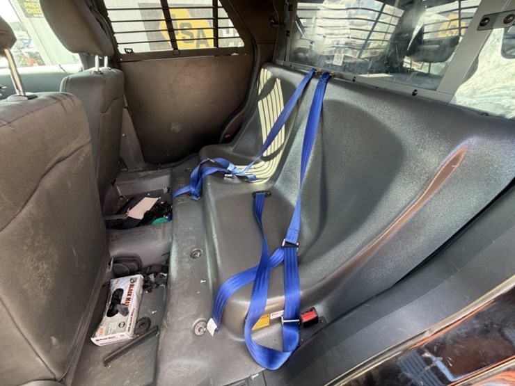 2019-ford-explorer-image-21