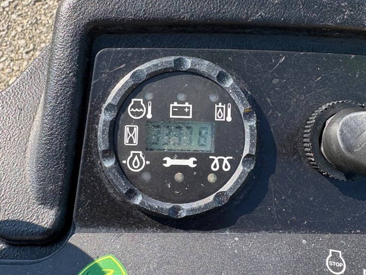 #1021-•-john-deere-2550e-*diesel*-riding-greensmower-image-12